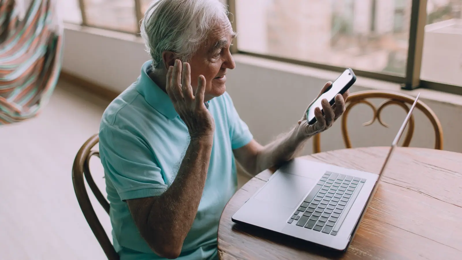 Seis errores al conversar por mensajes y videollamada, y cómo evitarlos